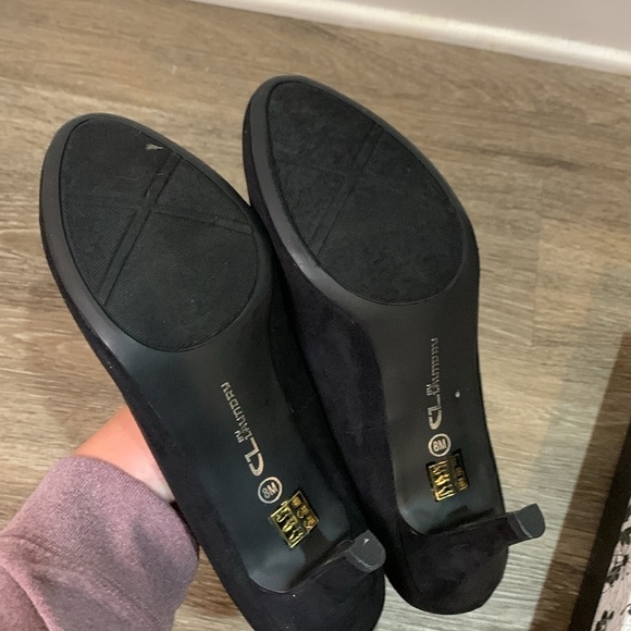 CL by laundry Nanette black suede heels size 8 - Picture 7 of 7